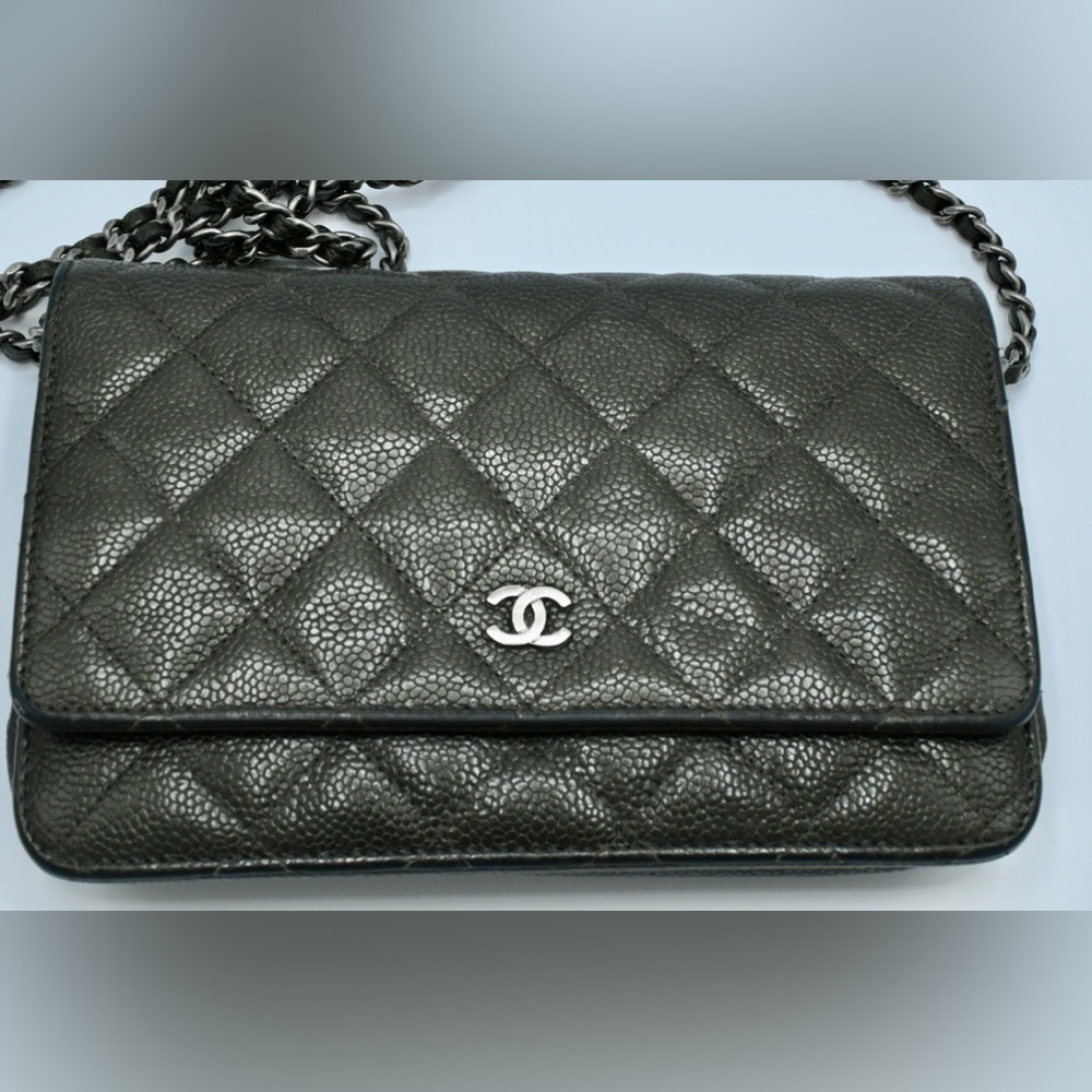 Chanel Quilted CC SHW Wallet on Chain - Picture 4 of 13